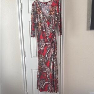 MSK Red and Gray Long Sleeve Gown Scoop Neck